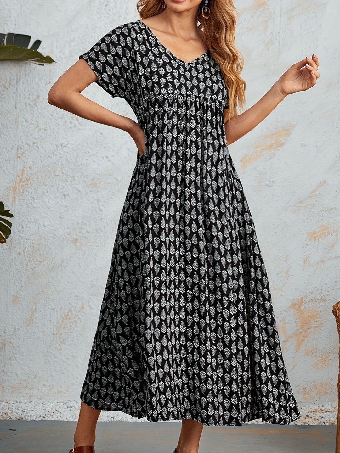 GRACE  | STYLISH V-NECK DRESS