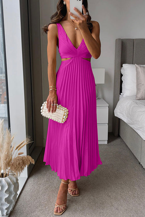 Cassandra - Attractive Sleeveless Dress