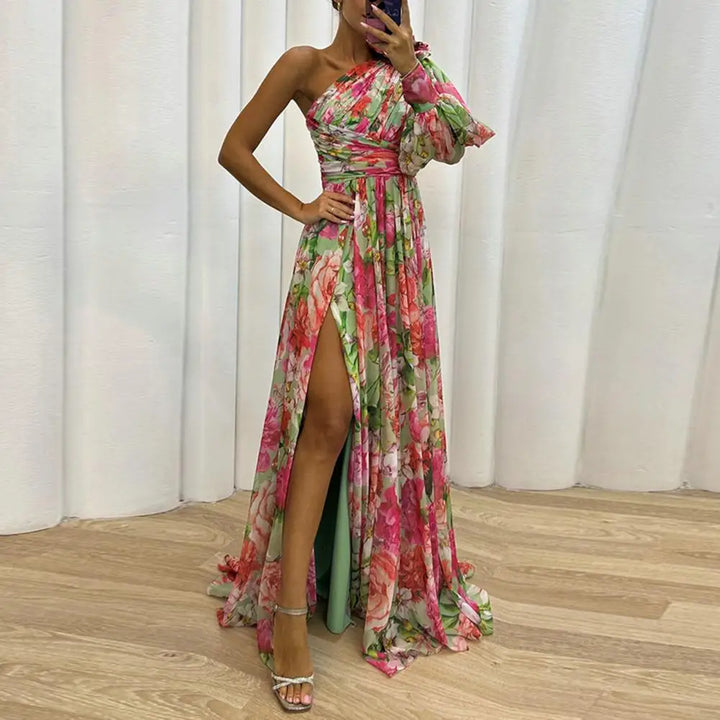 Lila - One Shoulder Dress