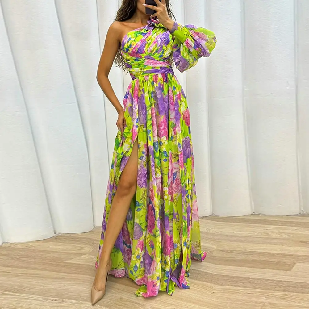 Lila - One Shoulder Dress